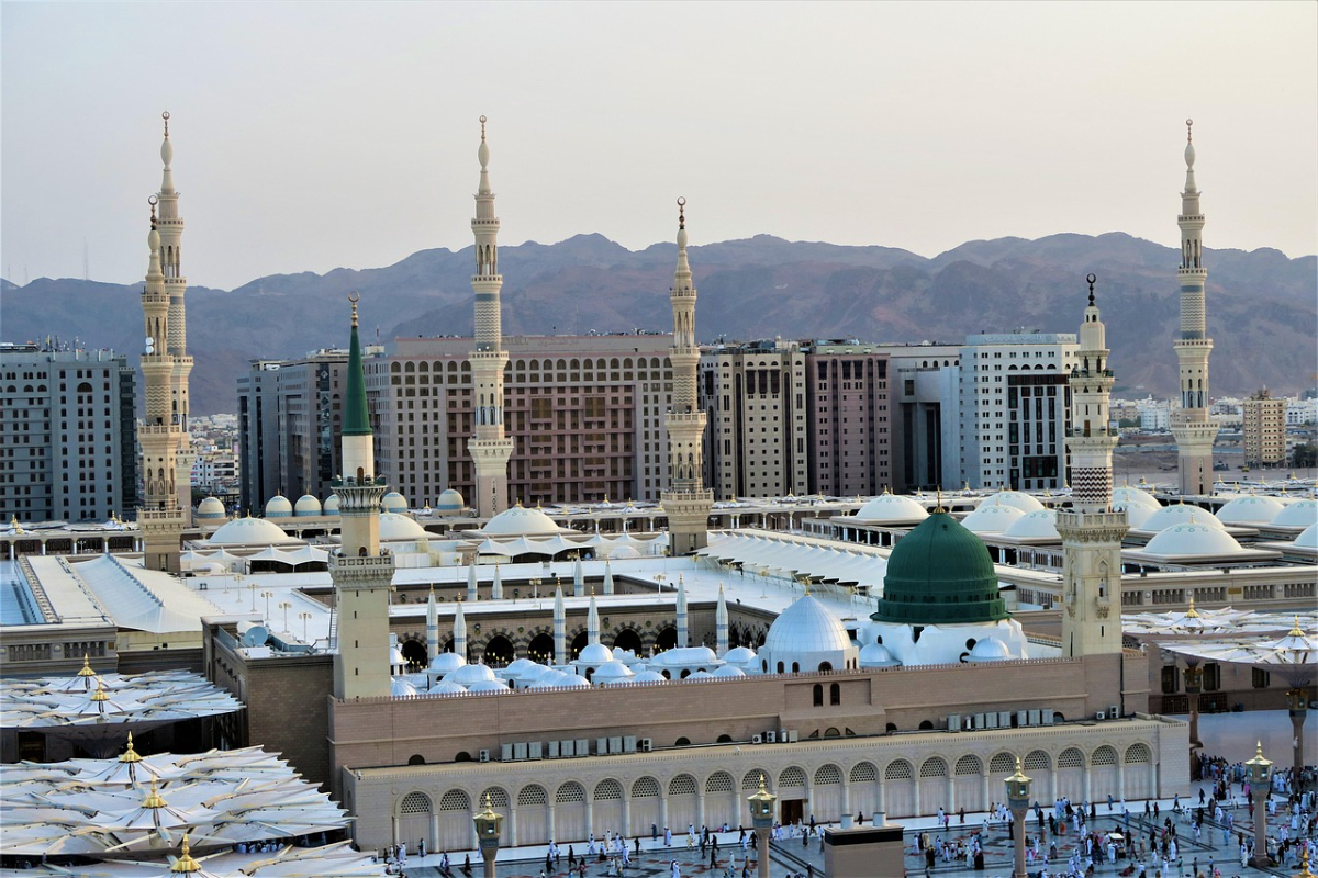 8 Nights 4 Star Umrah Package